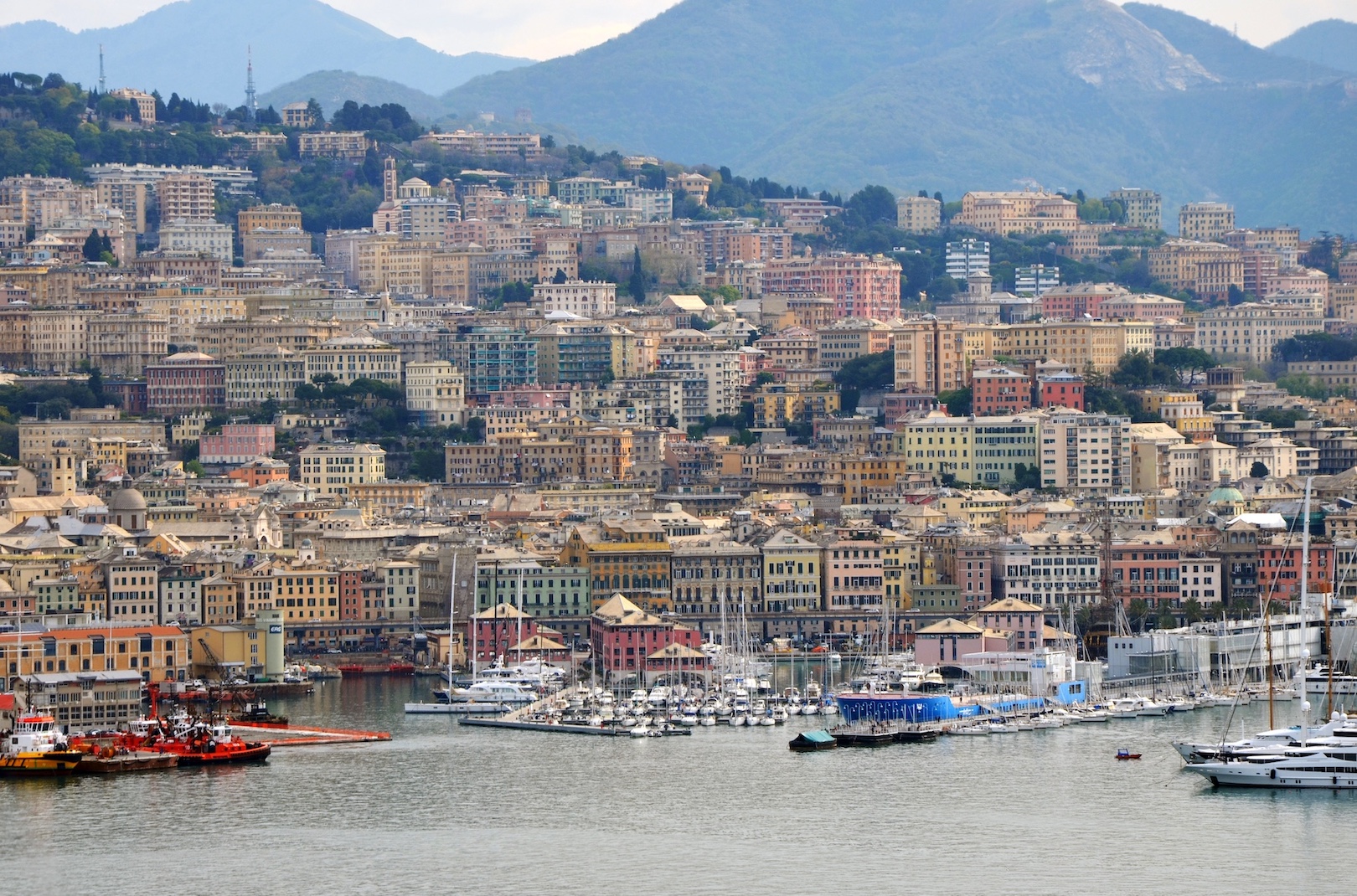 AkzoNobel’s color expertise helping to preserve Genoa’s heritage and identity 