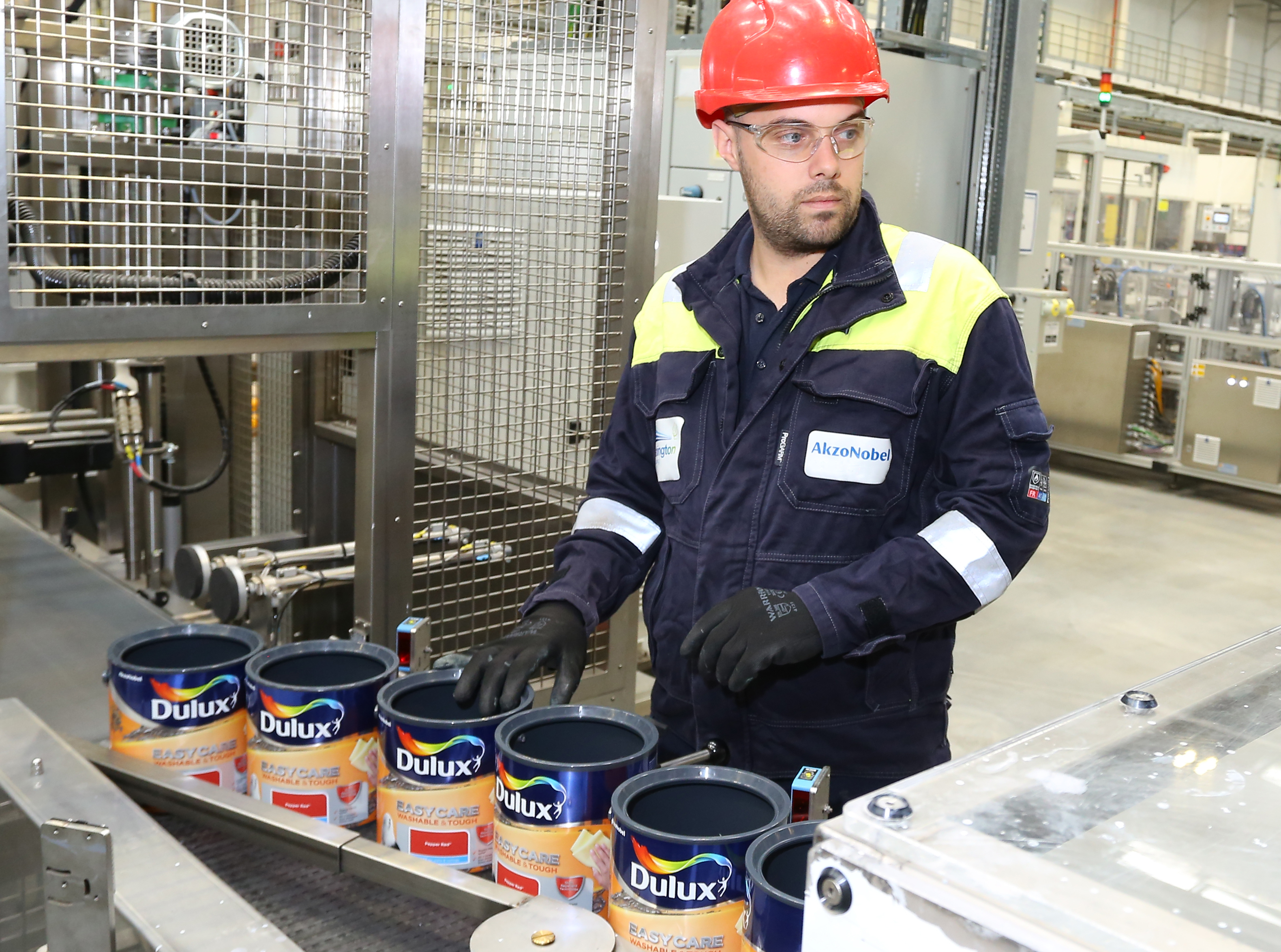 AkzoNobel working with BASF to lower carbon footprint of high-volume paint products