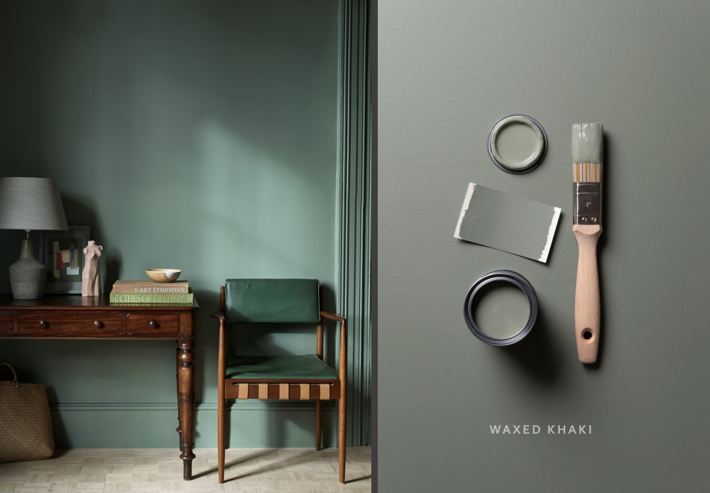 Waxed Khaki Hallway With Table