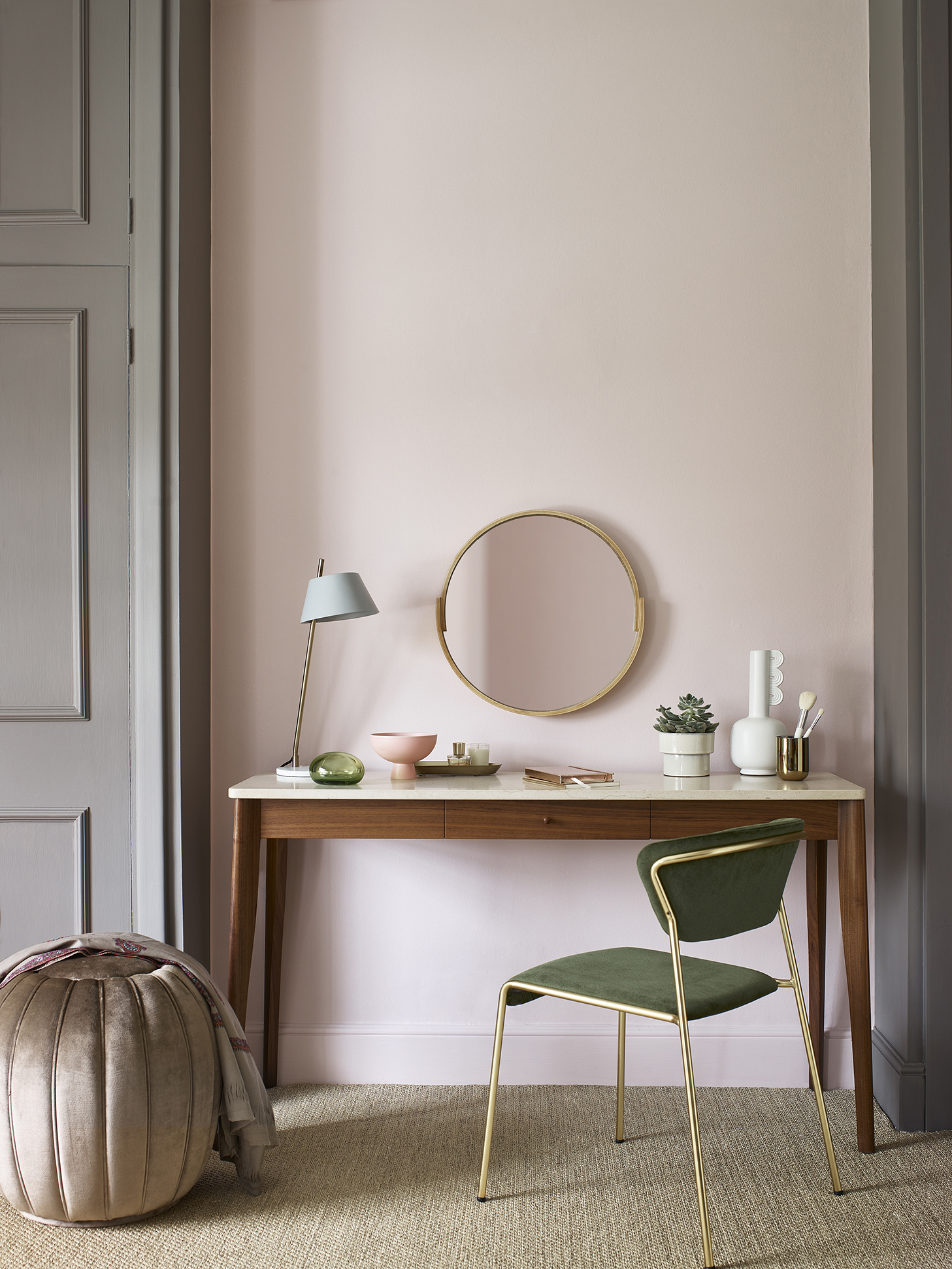 dulux pink wall paint